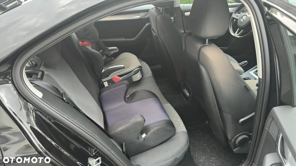 Skoda Octavia 1.4 TSI Ambition - 16
