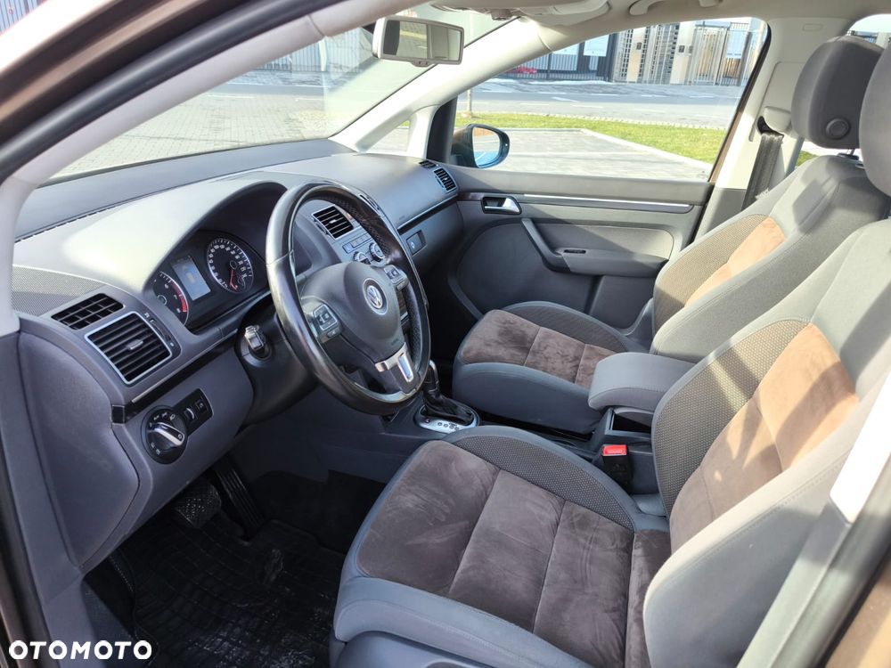 Volkswagen Touran 1.4 TSI EcoFuel DSG Comfortline - 18