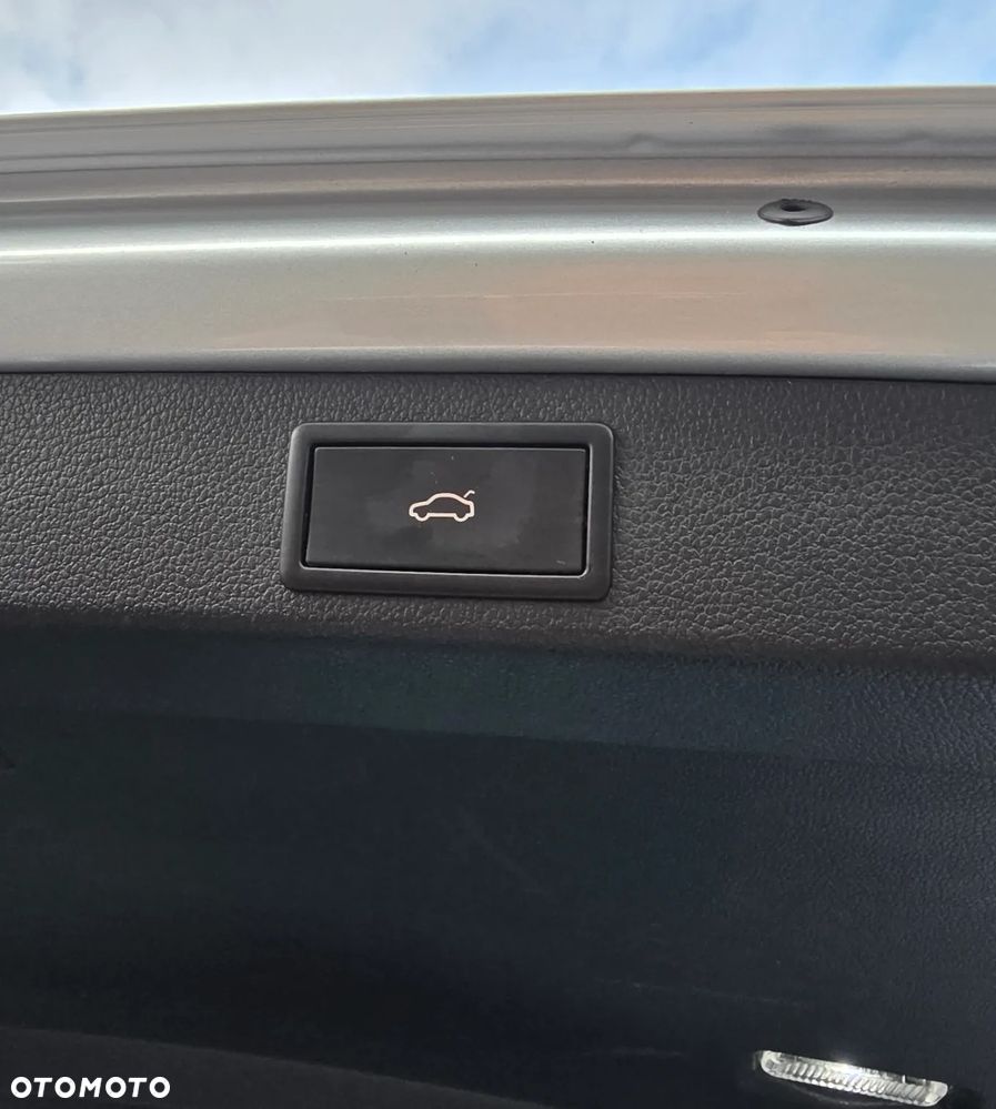 Skoda Superb 2.0 TDI DSG Sportline - 26