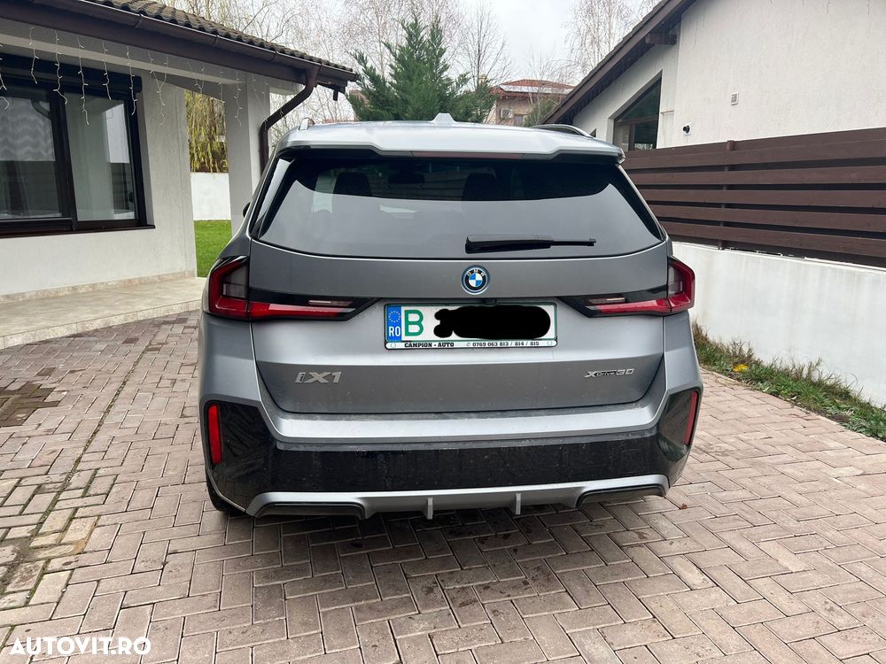 BMW iX1 xDrive30 - 4