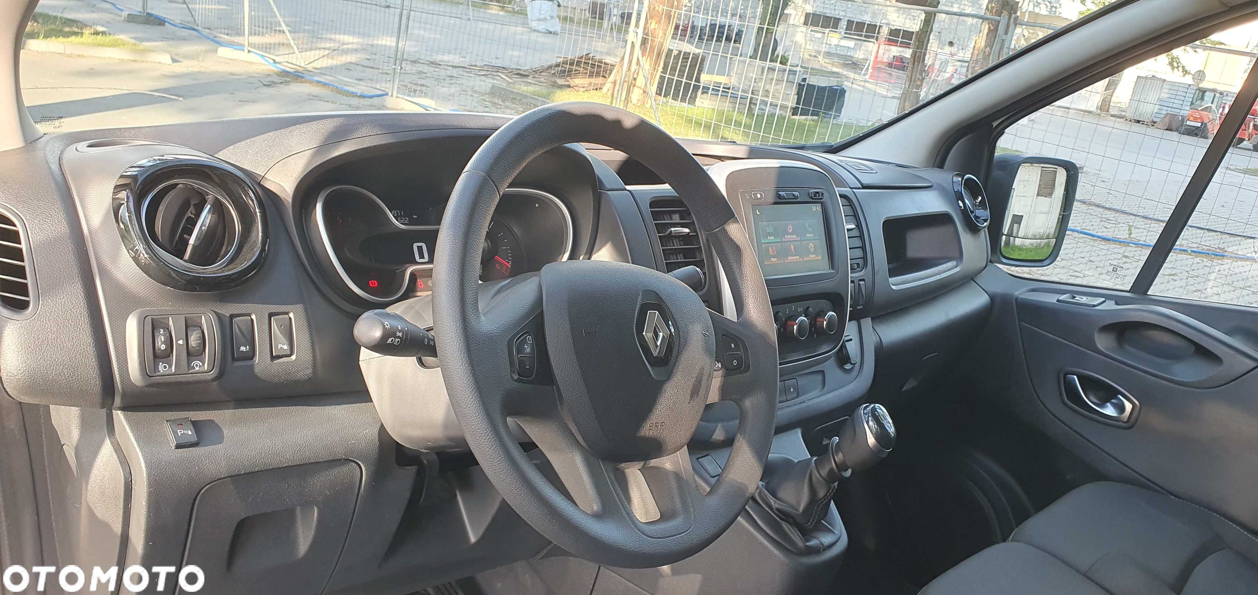 Renault Trafic - 13