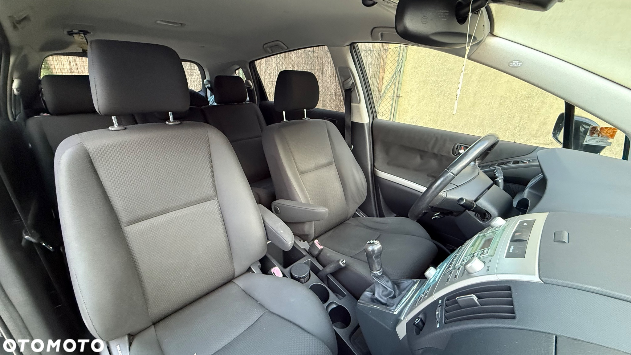 Toyota Corolla Verso - 12