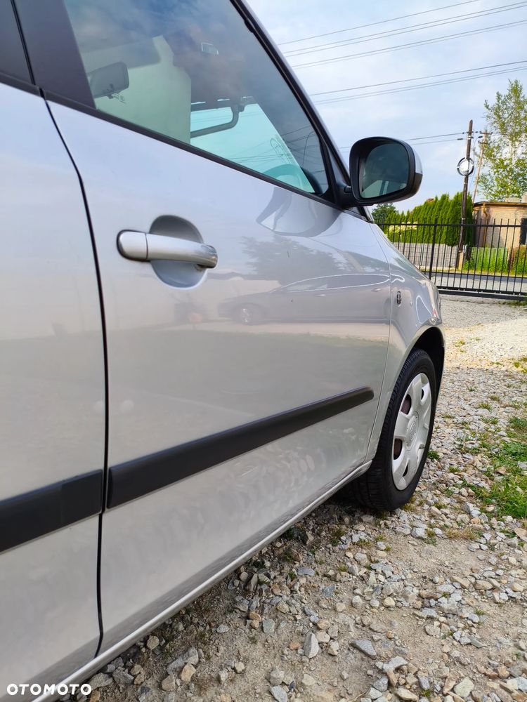 Skoda Fabia 1.2 HTP Easy - 11