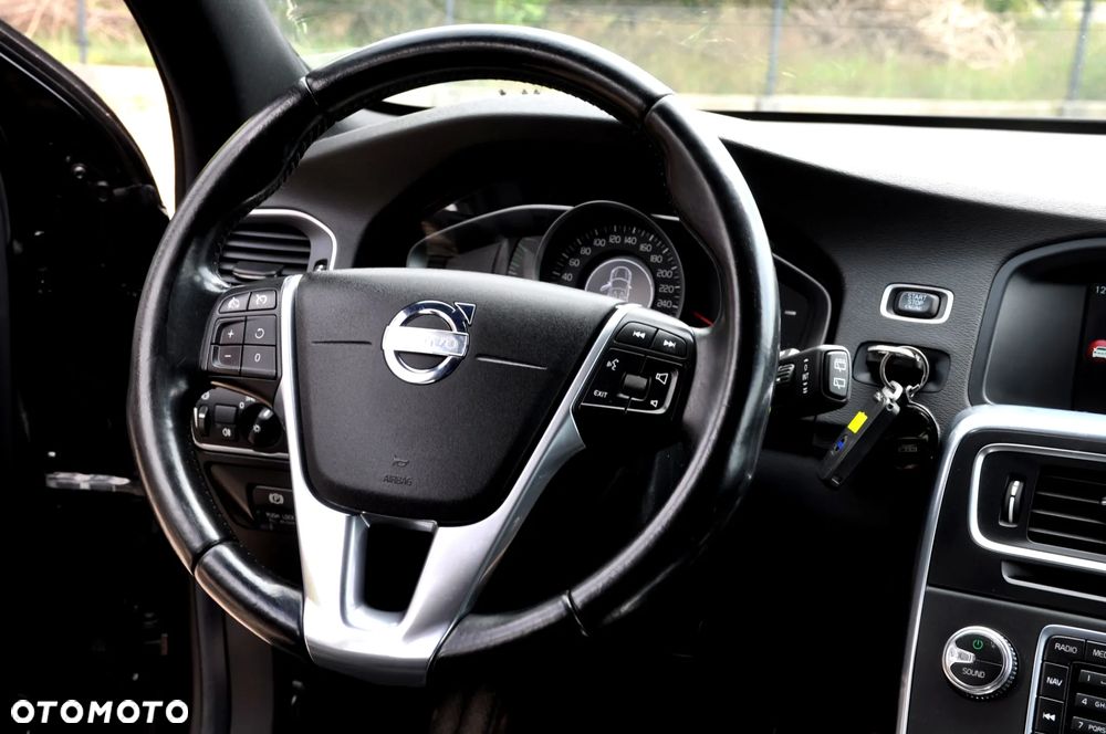 Volvo V60 D4 Drive-E Summum - 32