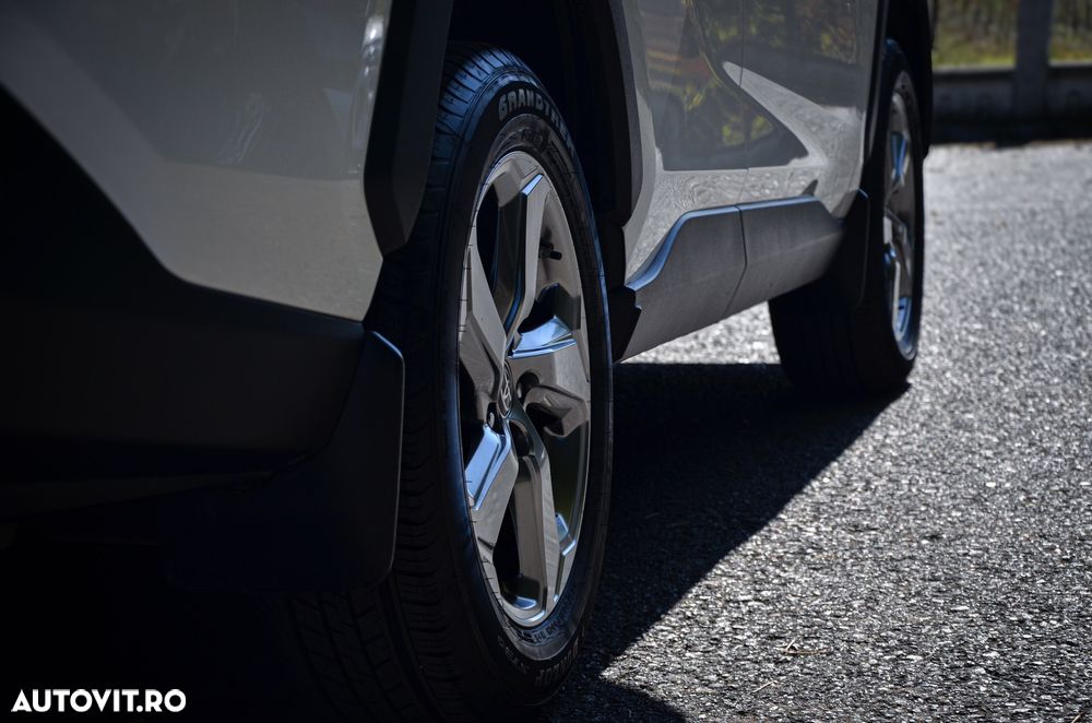Toyota RAV4 2.5 Hybrid VVT-iE 4x4 Luxury - 8