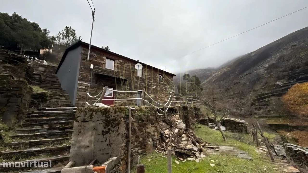 Moradia de Xisto pronta a habitar em Piódão, Arganil - Grande imagem: 3/41