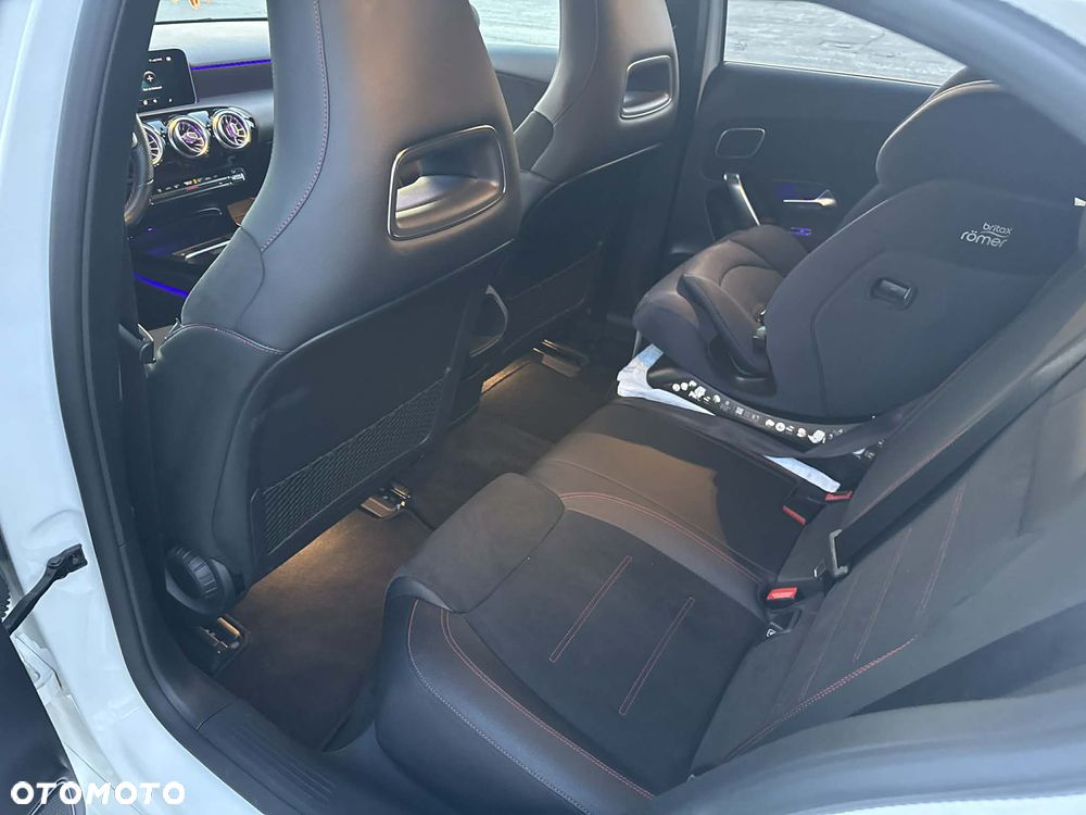 Mercedes-Benz Klasa A 250 4-Matic AMG Line 7G-DCT - 19