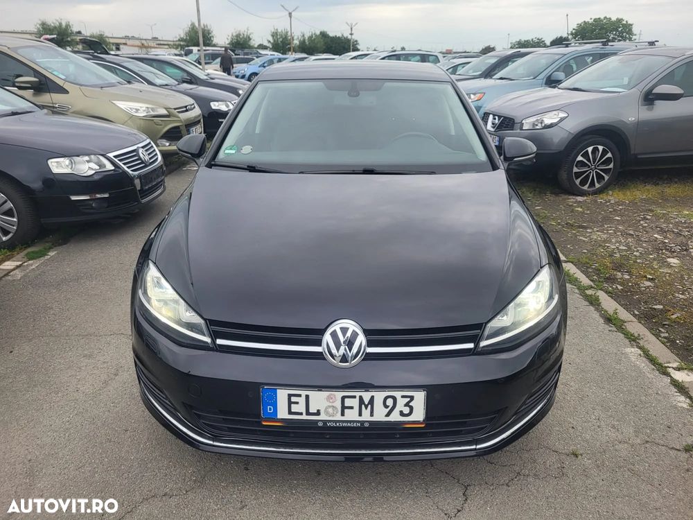 Volkswagen Golf - 2
