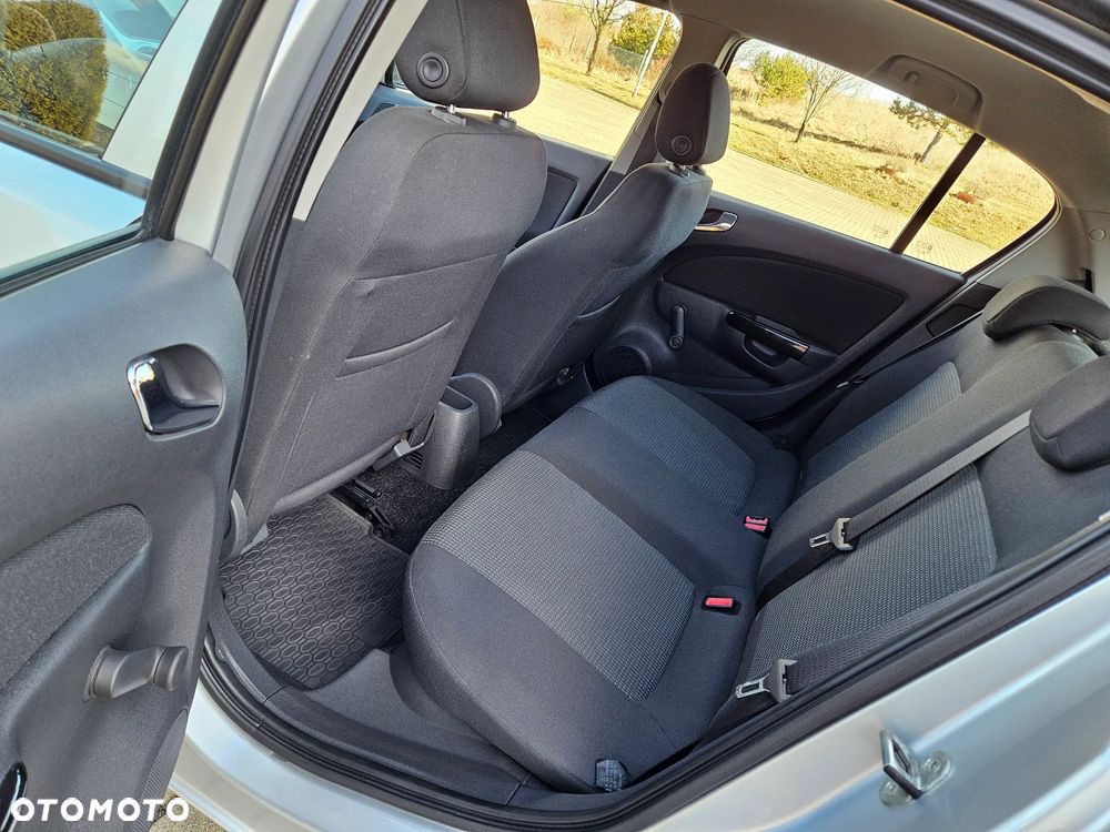 Opel Corsa 1.2 16V Essentia - 21