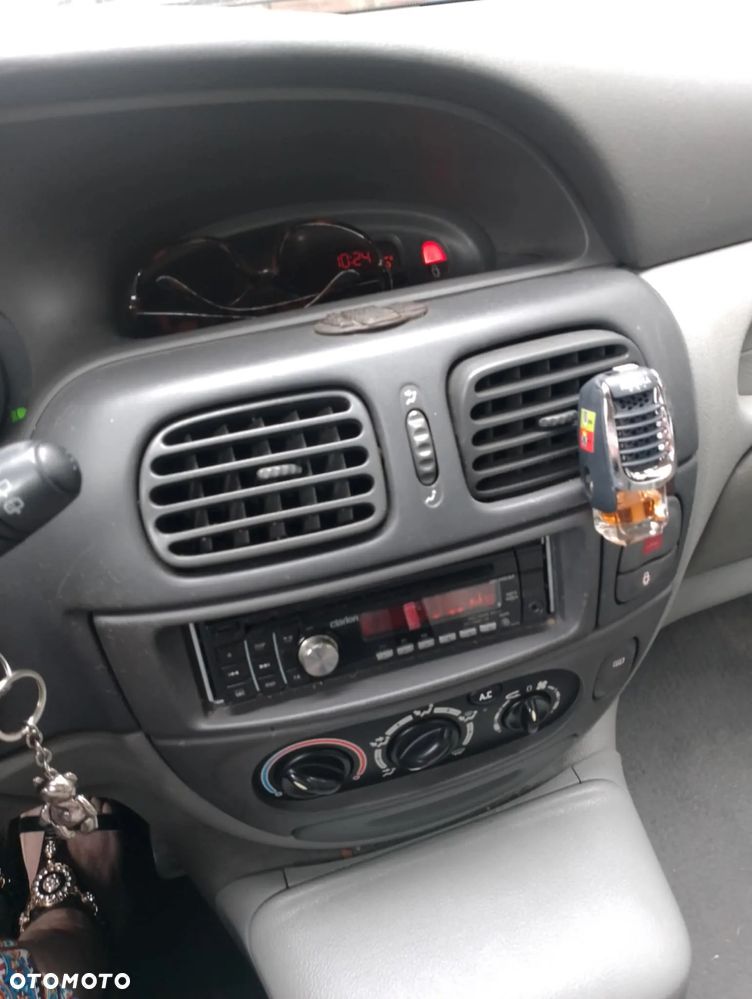 Renault Scenic - 4