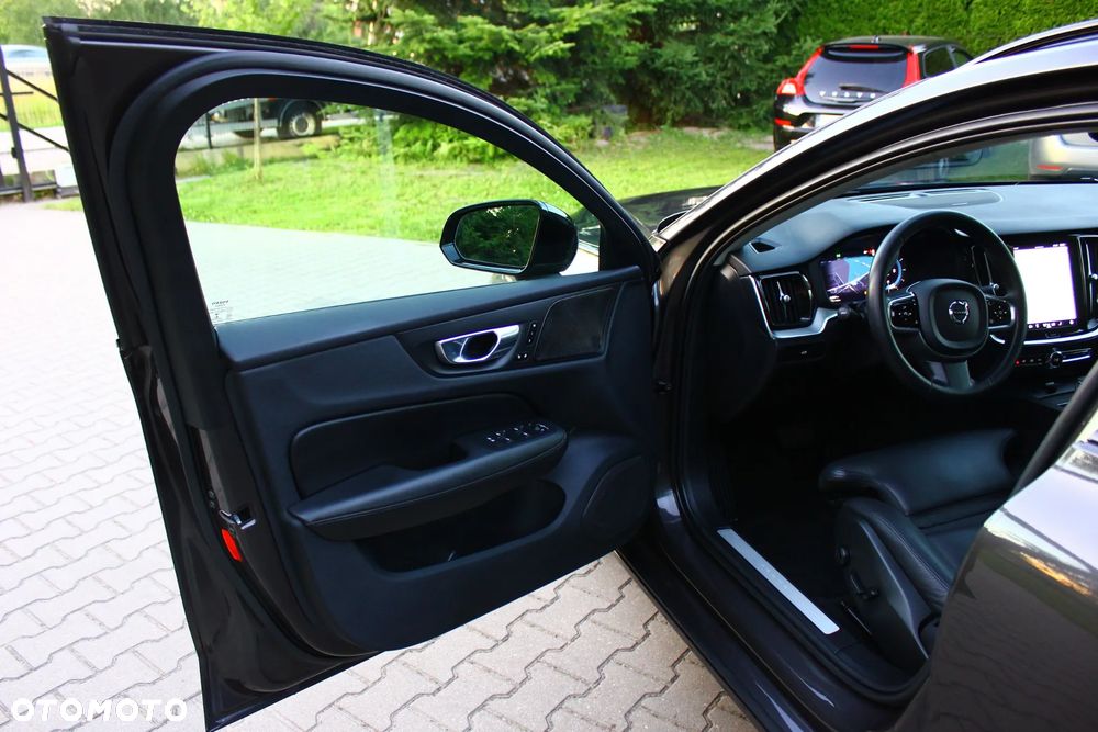 Volvo V60 B4 D Geartronic RDesign - 34