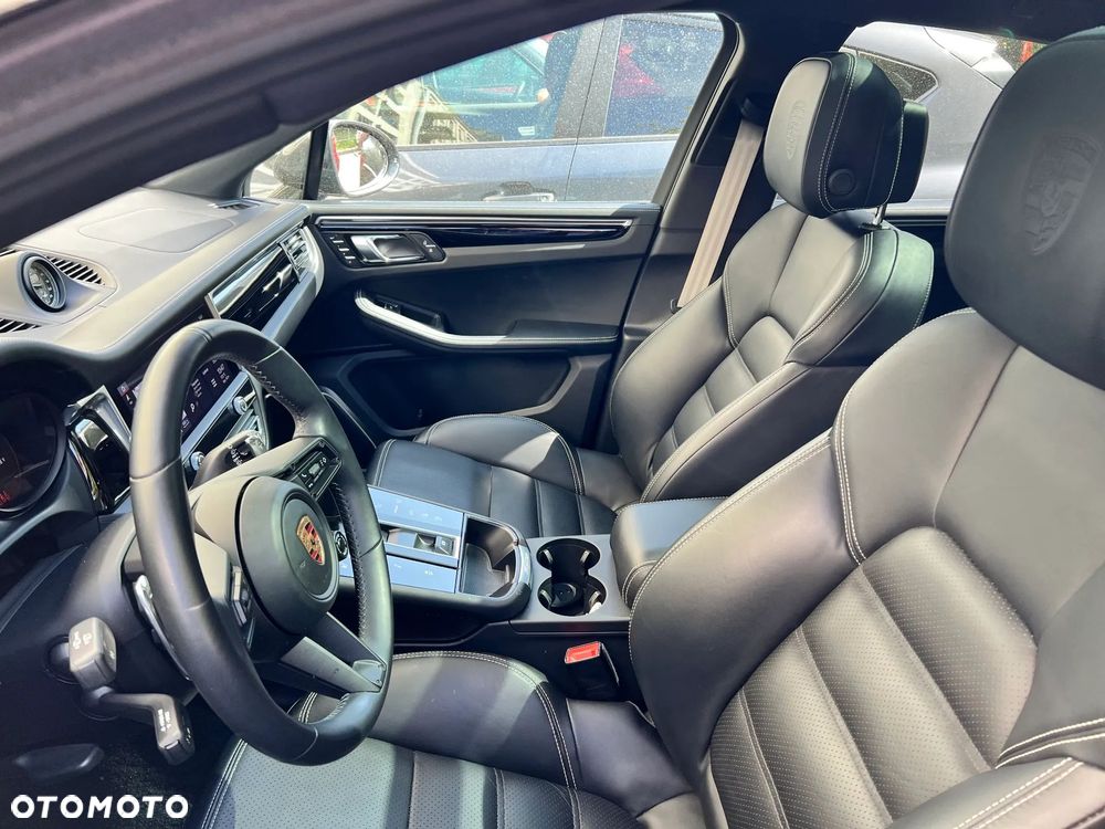 Porsche Macan T - 14
