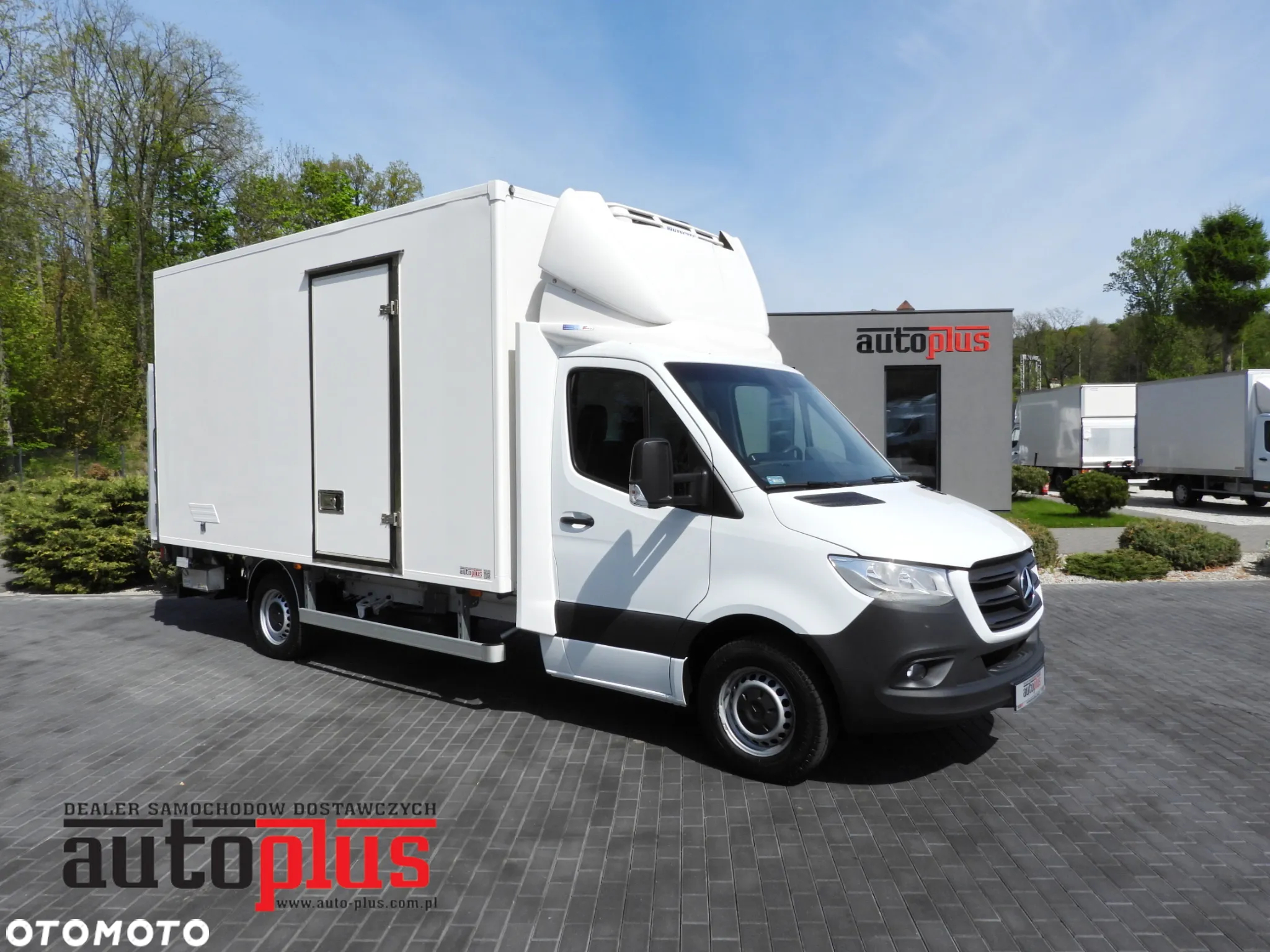 Mercedes-Benz SPRINTER 316 CHŁODNIA KONTENER 0*C WINDA 8 PALET TEMPOMAT PNEUMATYKA KLIMATYZACJA 160KM - 2