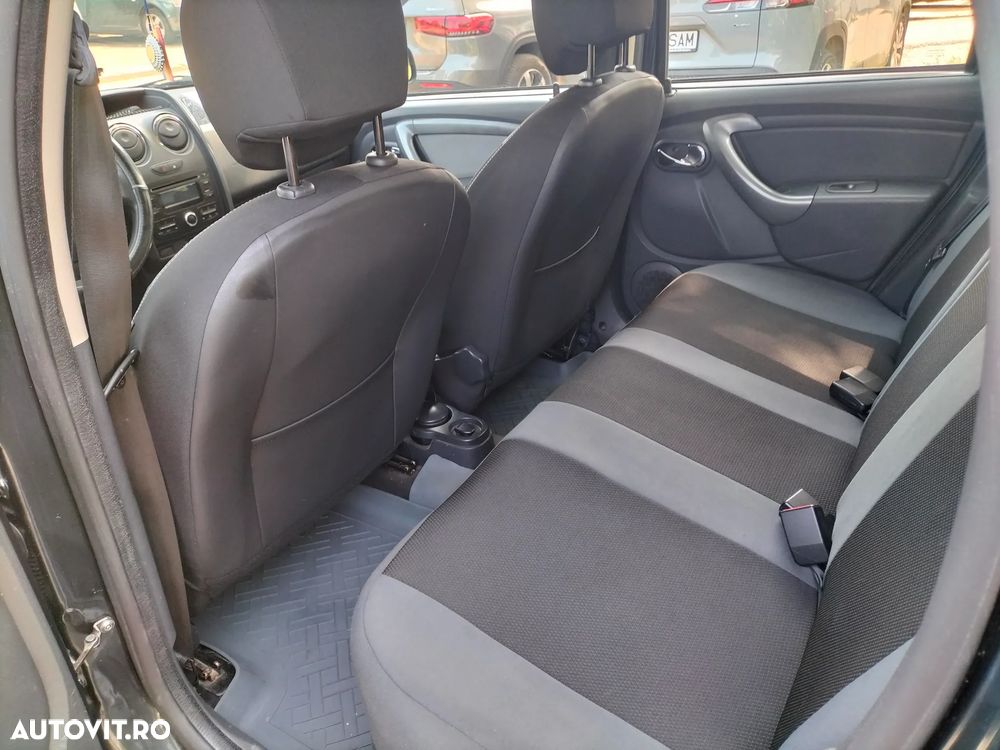 Dacia Duster 1.6 4x2 Laureate - 13