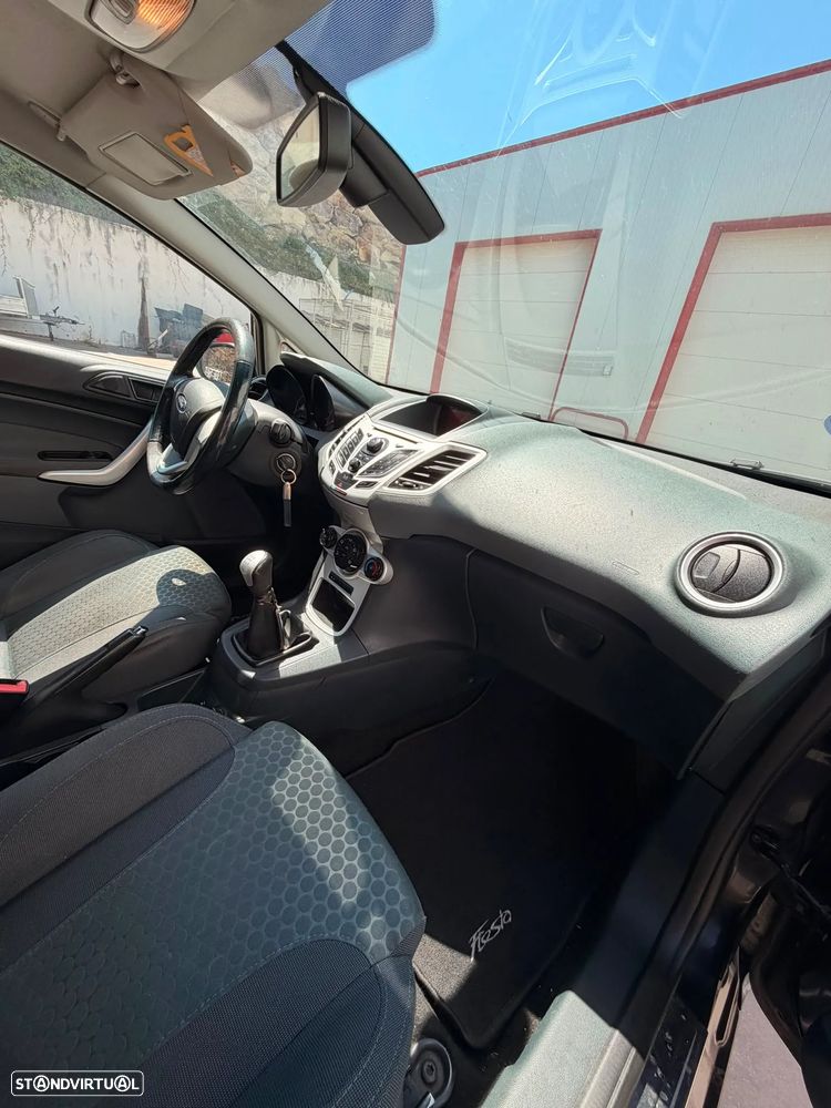 Ford Fiesta 1.6 TDCI Sport - 19