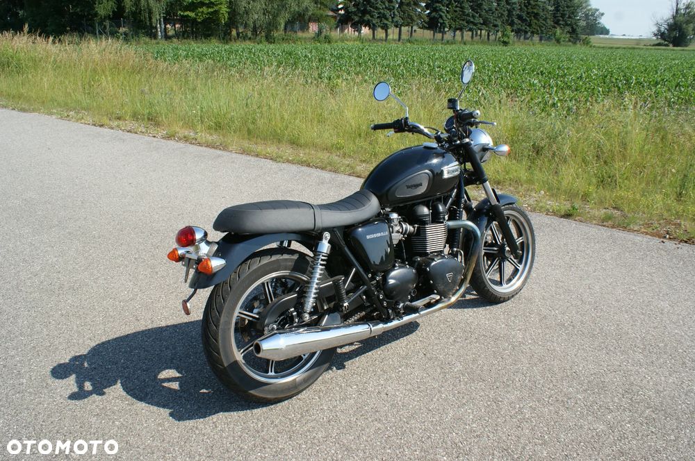 Triumph Bonneville - 11