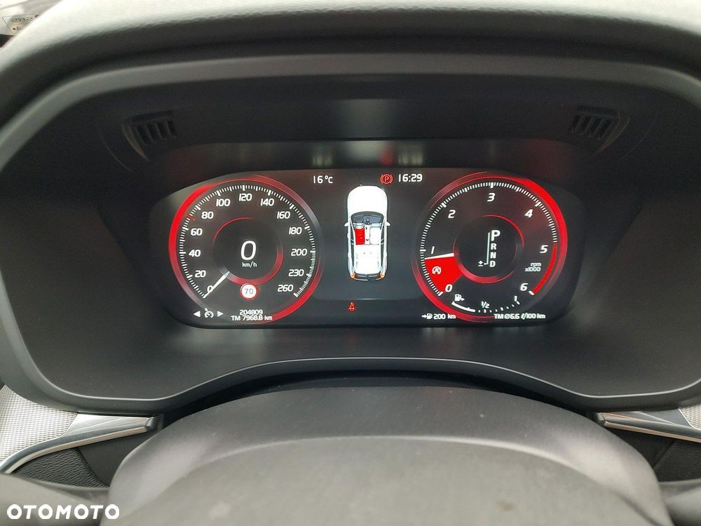 Volvo XC 60 D4 R-Design - 13