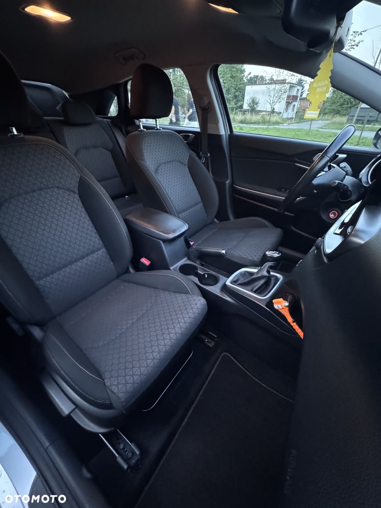 Kia Ceed 1.6 CRDi SCR L - 15