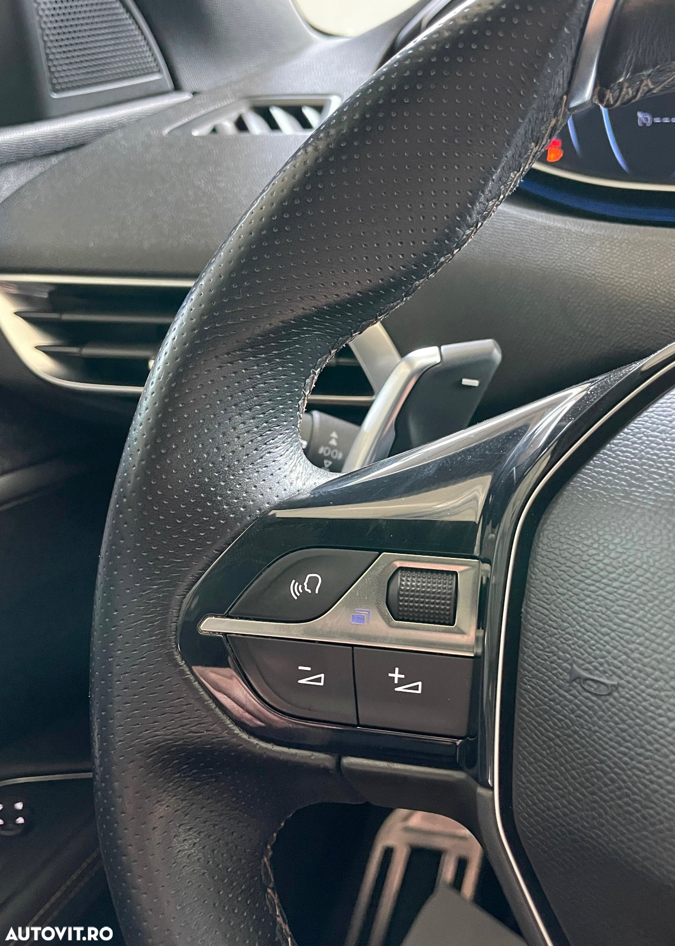 Peugeot 3008 1.2 PureTech Turbo S&S EAT6 GT-Line - 9