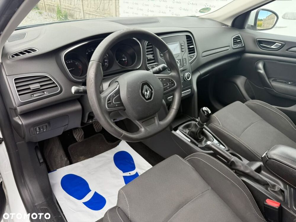 Renault Megane ENERGY TCe 100 LIFE - 11