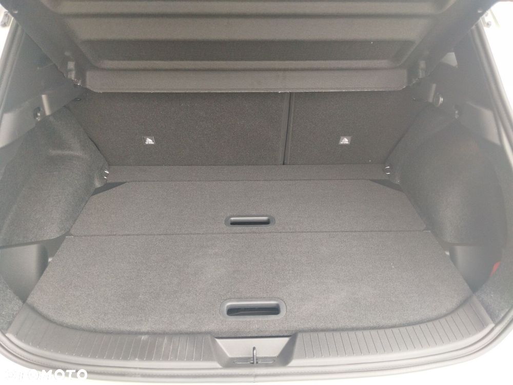 Nissan Qashqai 1.3 DIG-T mHEV N-Connecta Xtronic - 17