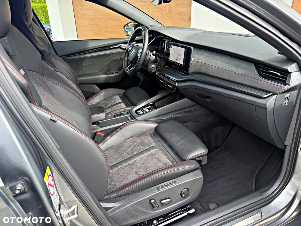 Skoda Octavia 2.0 TDI RS DSG - 24