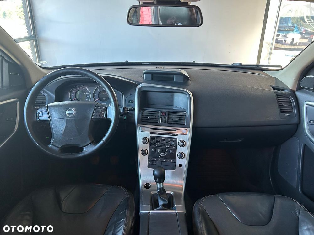 Volvo XC 60 D4 AWD Momentum - 9