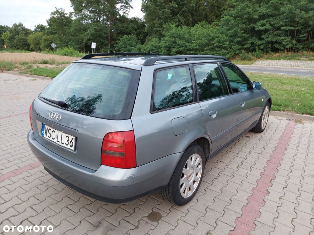 Audi A4 Avant 1.8 - 5
