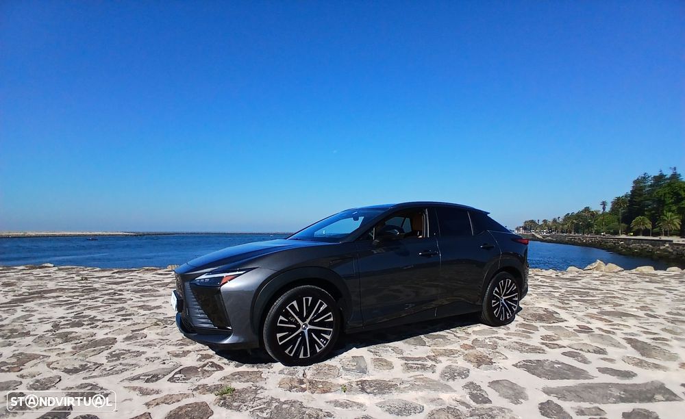 Lexus RZ 300e Premium - 3