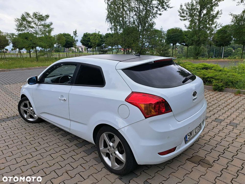 Kia Ceed - 4