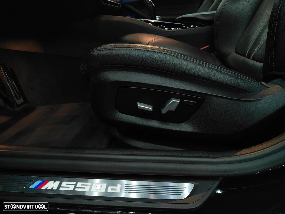 BMW M550d xDrive Auto - 32