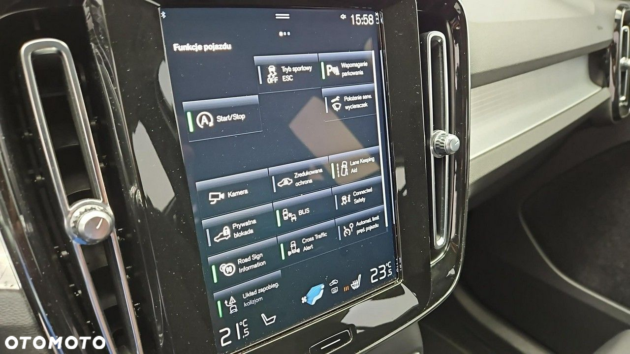 Volvo XC 40 - 22