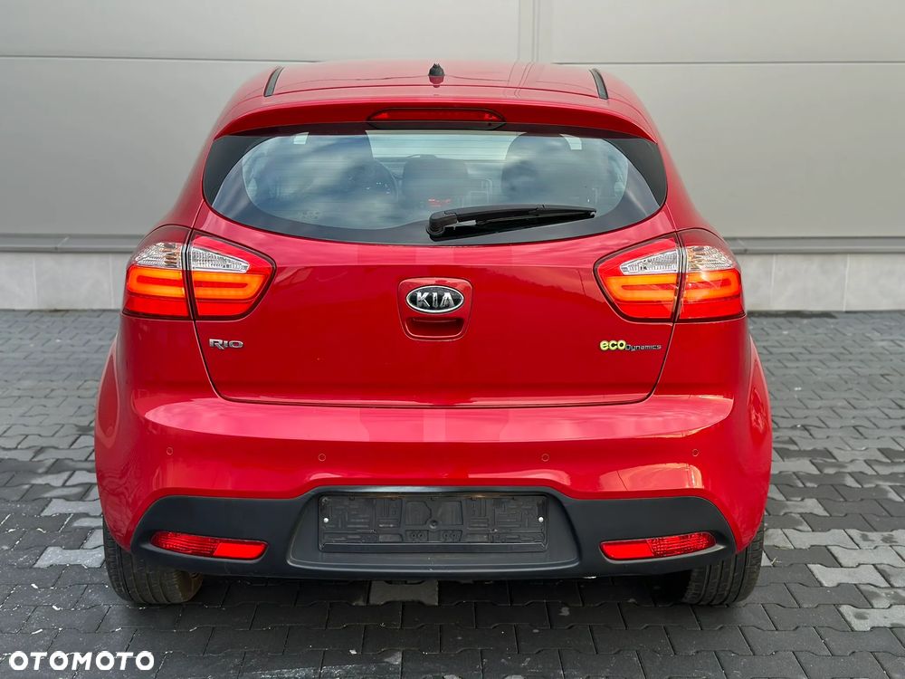 Kia Rio - 8