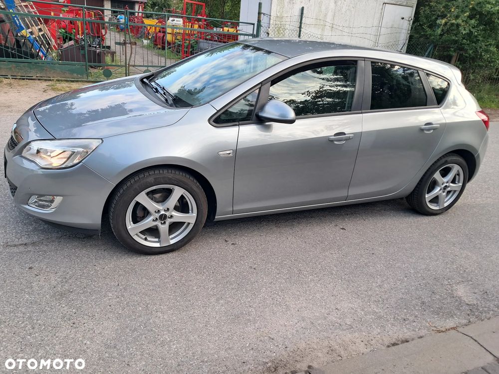 Opel Astra 1.4 Turbo Color Edition - 9