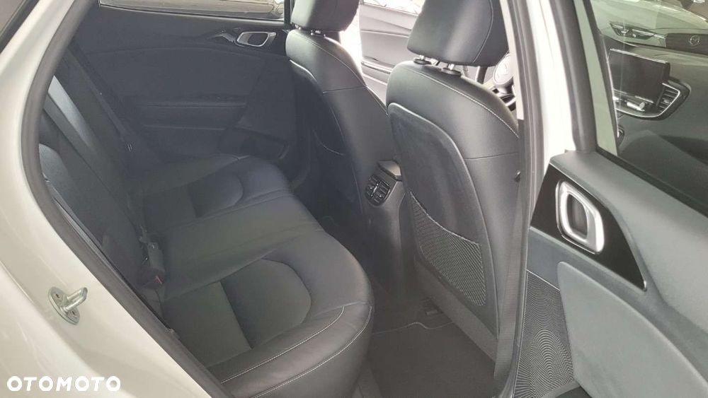 Kia XCeed - 21