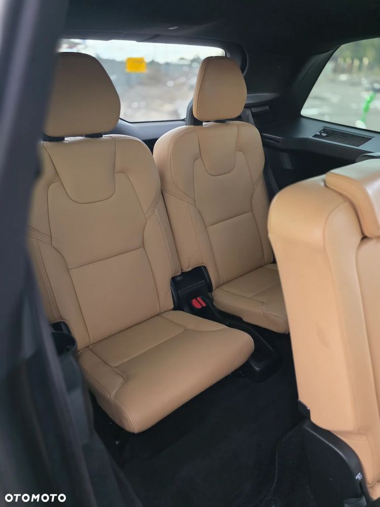 Volvo XC 90 B5 D AWD Inscription 7os - 7