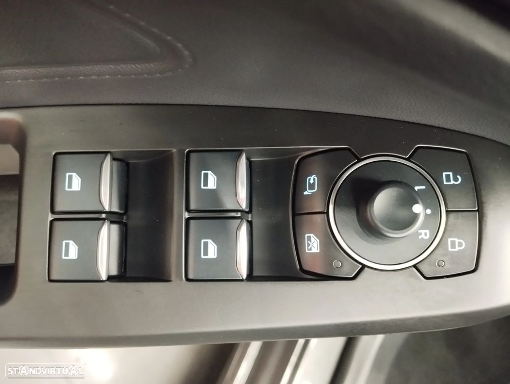 Ford Focus 1.0 EcoBoost MHEV ST-Line - 19