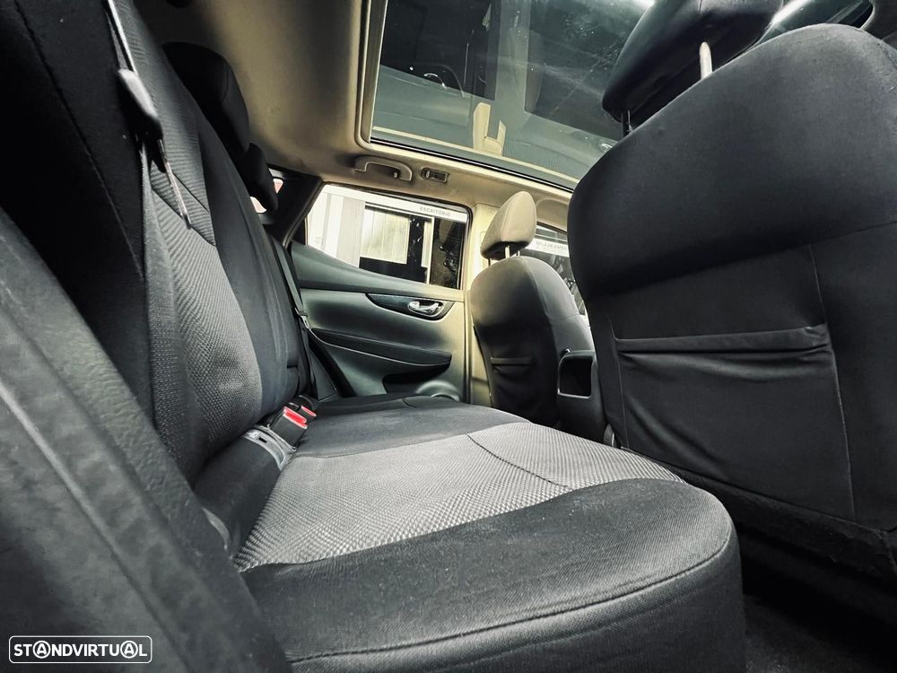 Nissan Qashqai 1.5 dCi N-Connecta 18 - 38