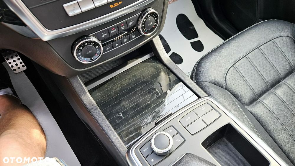 Mercedes-Benz GL - 37
