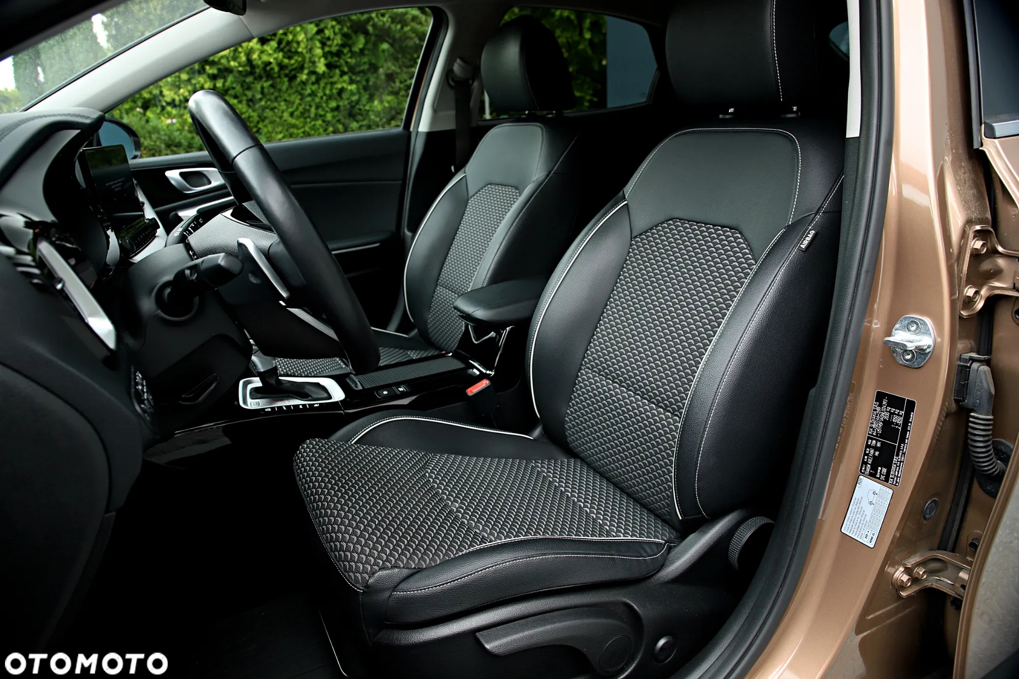 Kia XCeed ver-1-6-gdi-phev-l-business-line-dct - 22