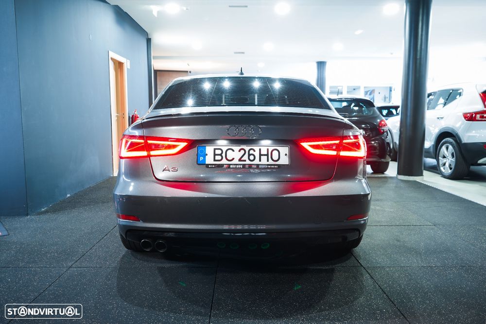 Audi A3 Limousine 2.0 TDI S line Sport Pack - 5
