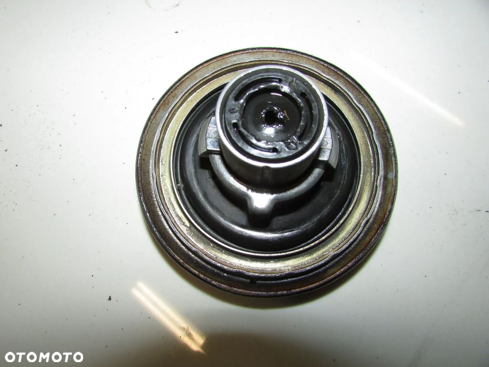 Honda XLV 750 RD01 korek paliwa baku - 2