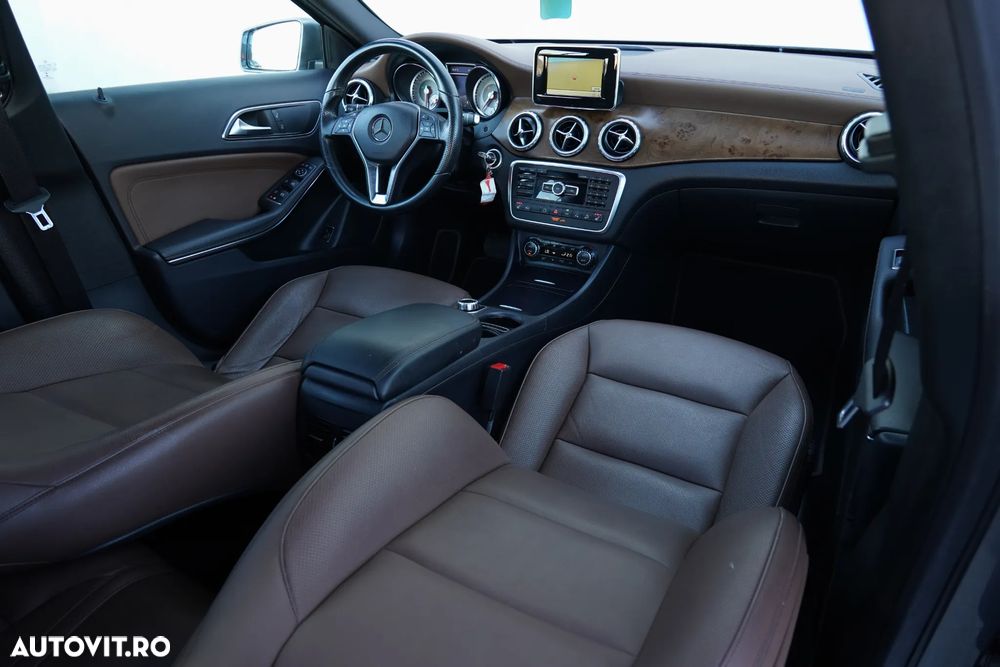 Mercedes-Benz GLA 220 d 4Matic 7G-DCT Urban - 10