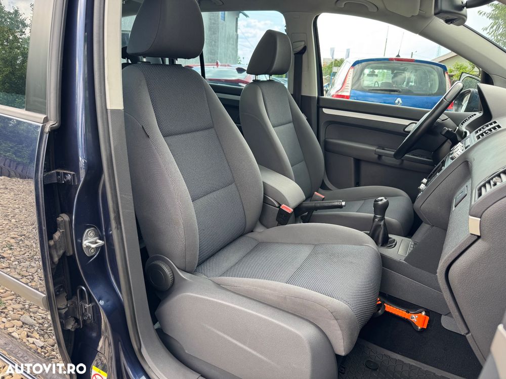 Volkswagen Touran 1.6 TDI DPF Comfortline - 14