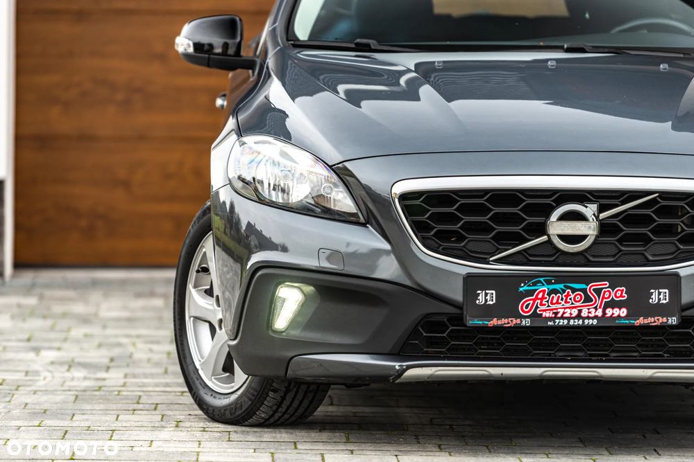 Volvo V40 Cross Country - 13