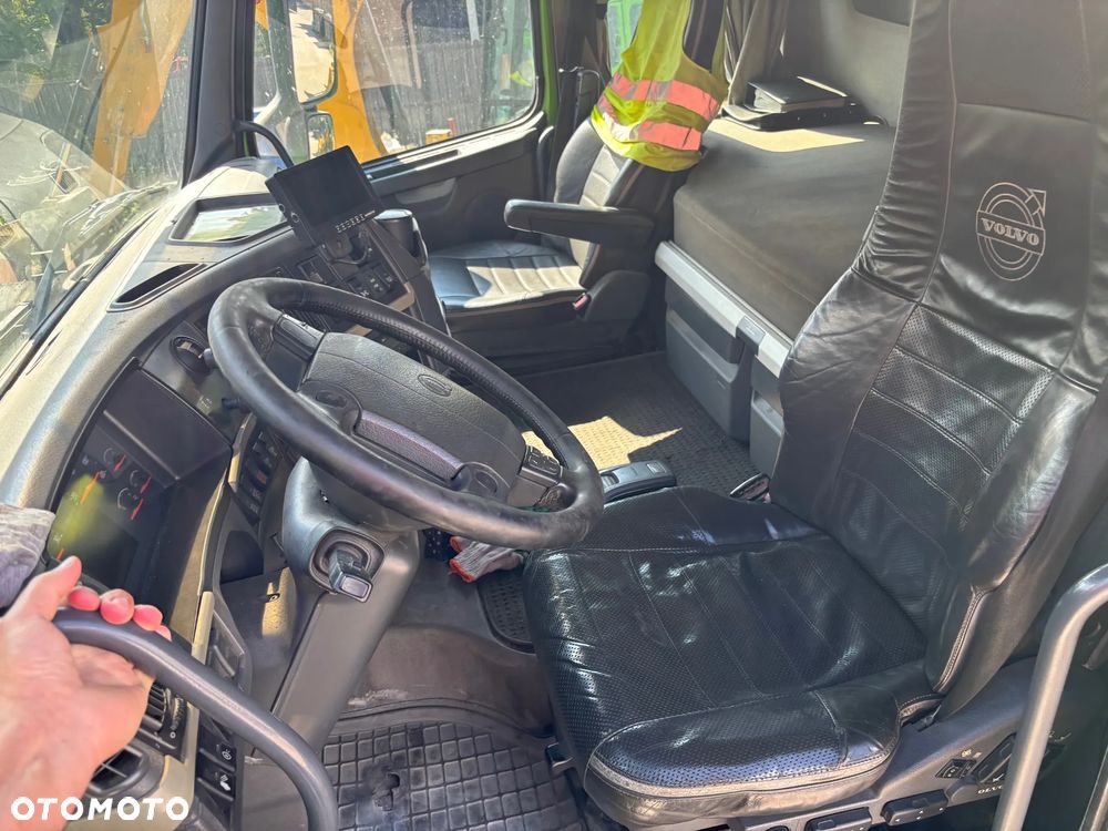 Volvo FH 460 8x4 Asenizacyjny specjalny 25 m3 - 7