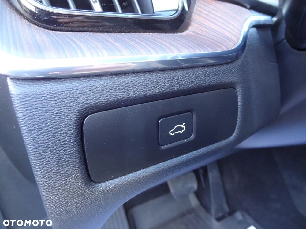 Volvo XC 60 B5 B AWD Geartronic RDesign - 27