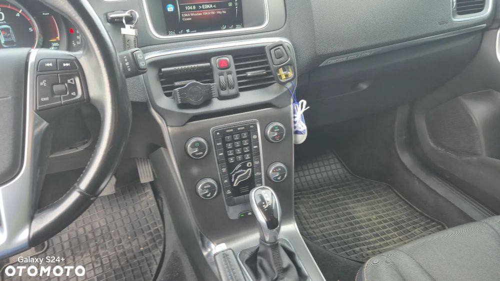 Volvo V40 Cross Country D4 Geartronic Momentum - 17