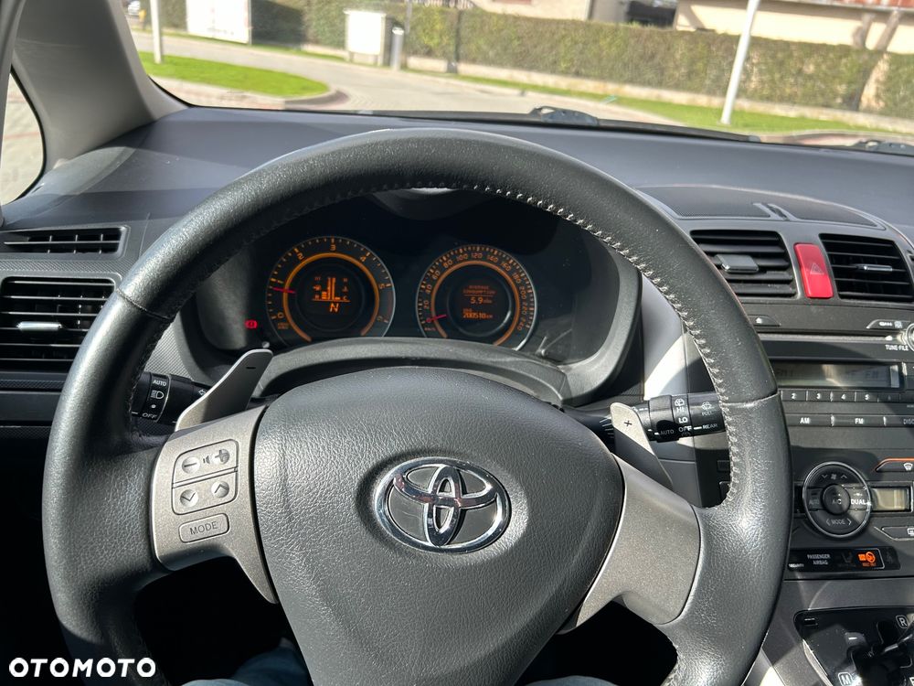 Toyota Auris 1.4 D-4D Premium MM - 11