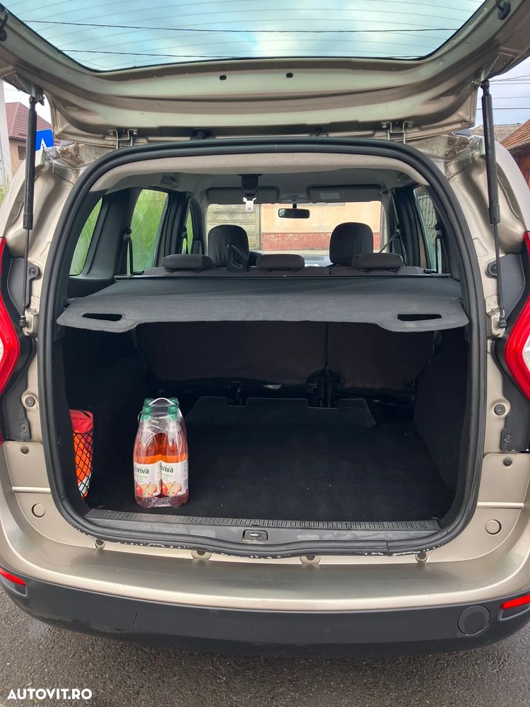 Dacia Lodgy SCe 100 Celebration - 10